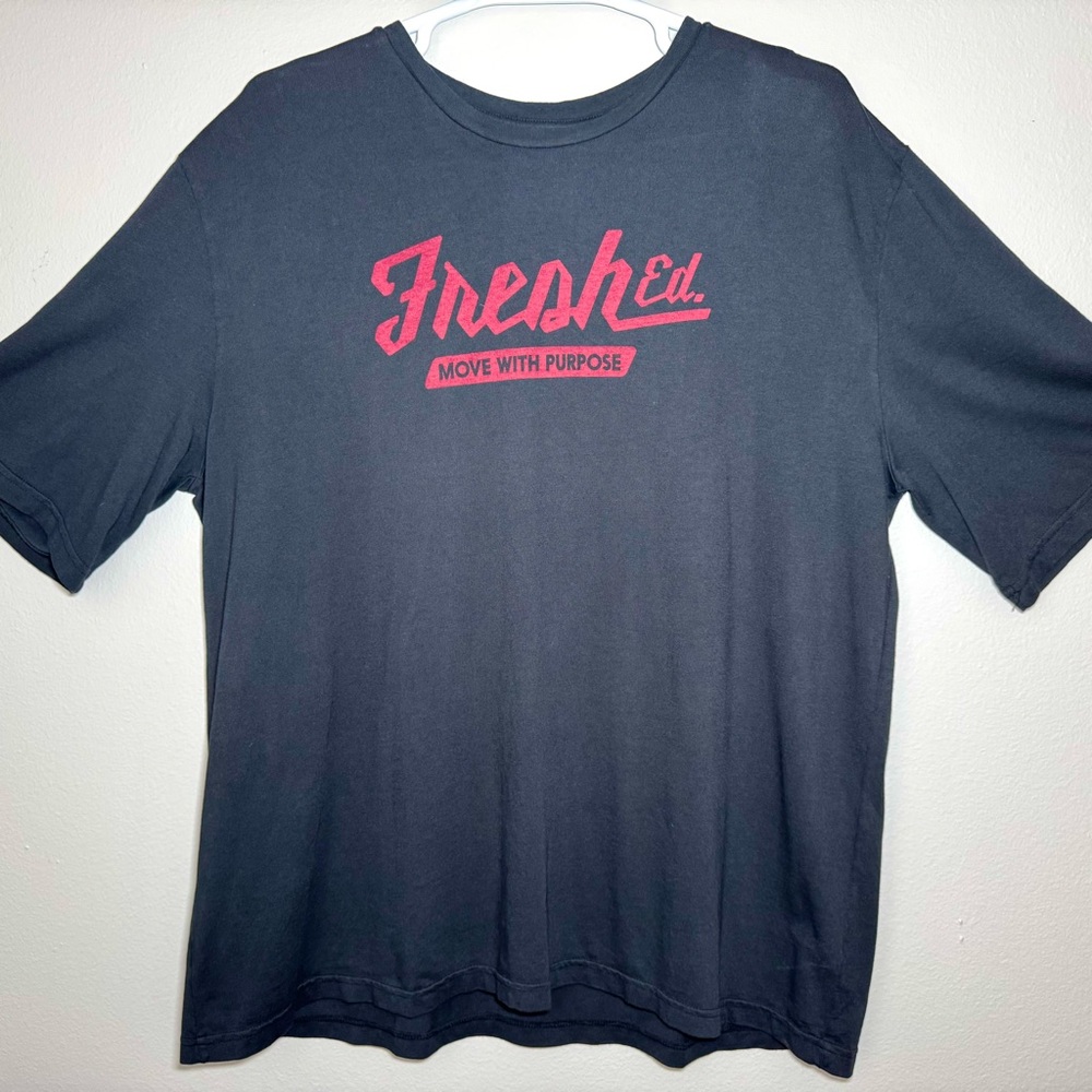 Fresh Ed. Move with Purpose Graphic T-Shirt Size 2XL Black